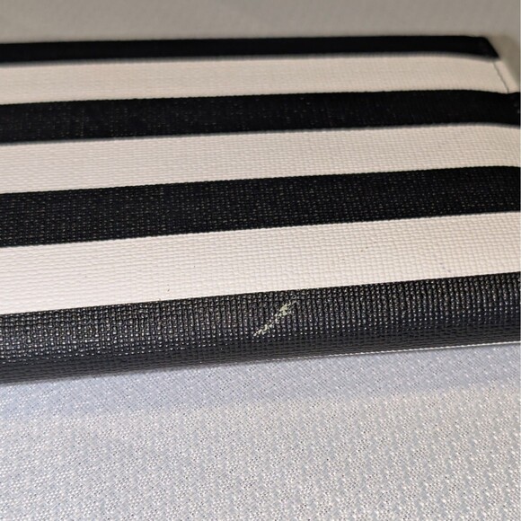 Kut from the Kloth Slim Black and White Striped Tri-Fold Wallet FabFitFun New - Picture 7 of 7